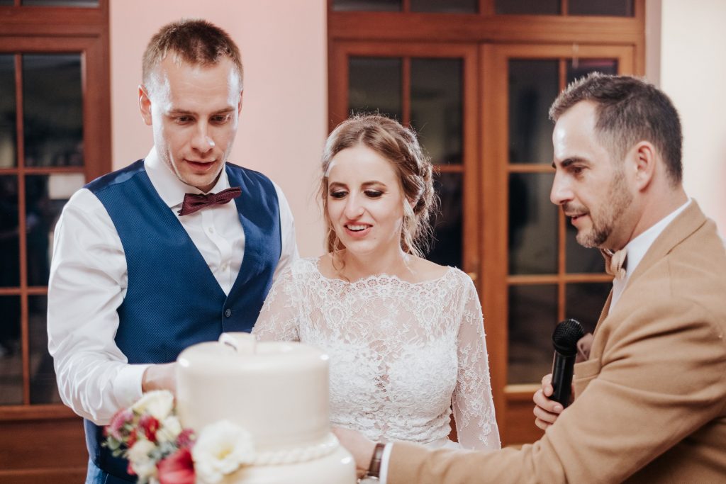 Esküvői torta Esküvő Soltvadkerten és Bócsán. Ceremóniamester Ceró Barna László Budapest
